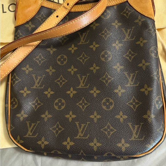 LV Odeon PM crossbody bag, please see pics for details, good used condition - Picture 2 of 15